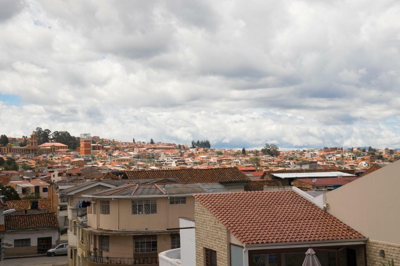 Le Bristol Aparthotel Cuenca Esterno foto
